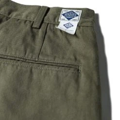 Non Stock Classic Straight Leg Double Pleated Shorts - Olive
