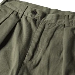 Non Stock Classic Straight Leg Double Pleated Shorts - Olive